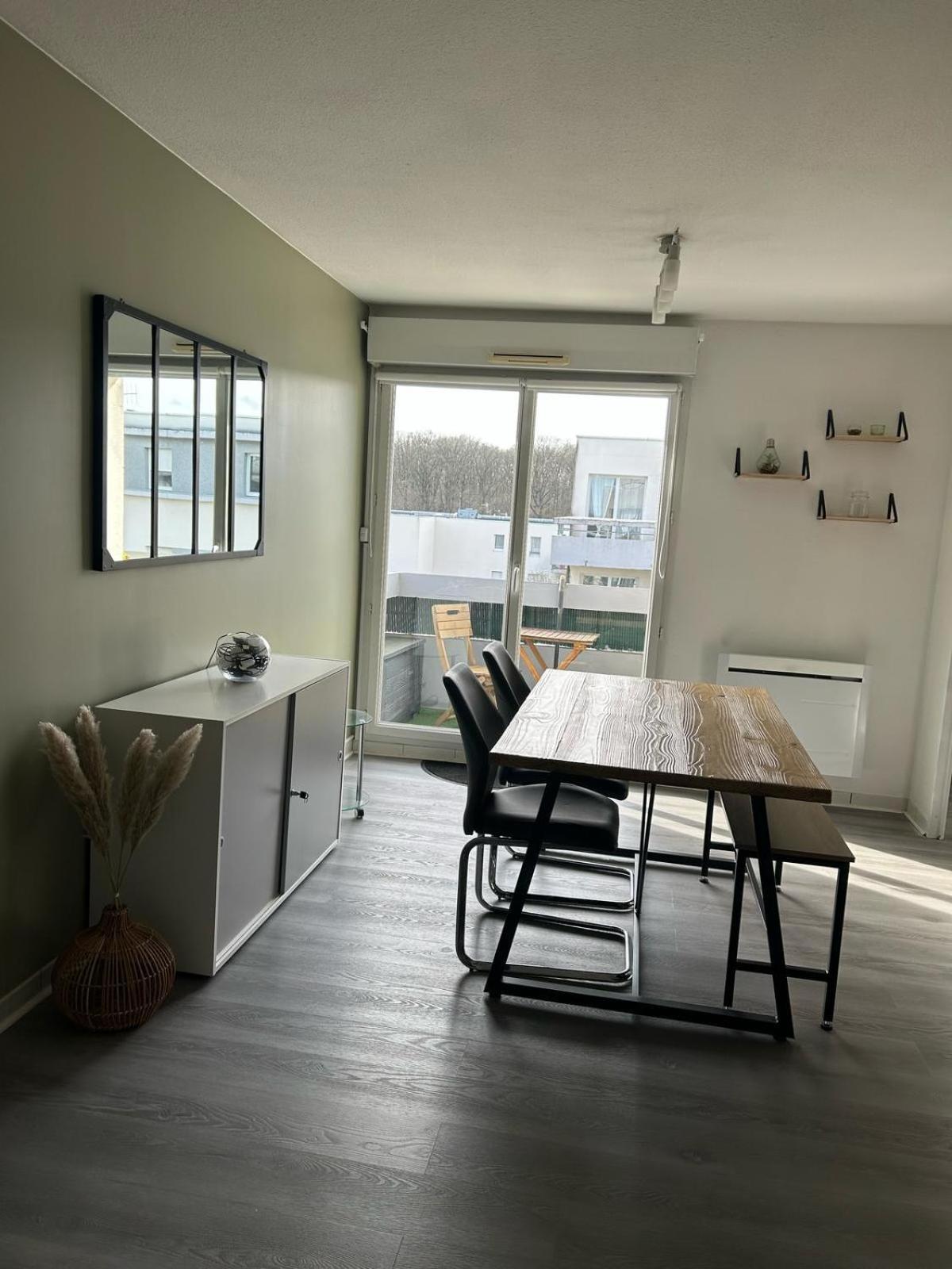 Appartement T3 Proche Circuit Du Mans Allonnes  Dış mekan fotoğraf